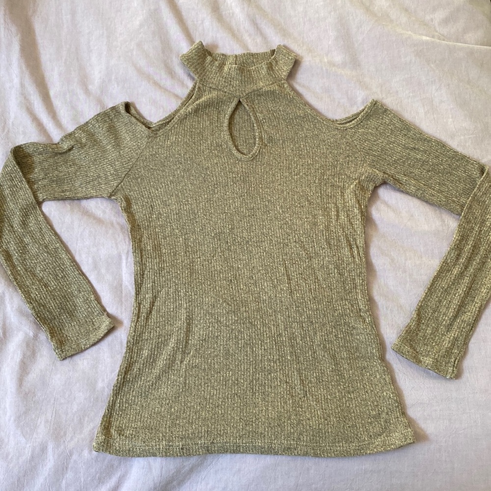 Long Sleeve cut out Top